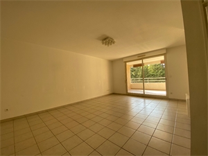 appartement à la location -   13012  MARSEILLE 12E ARRONDISSEMENT, surface 67,46 m2 location appartement - APR749502